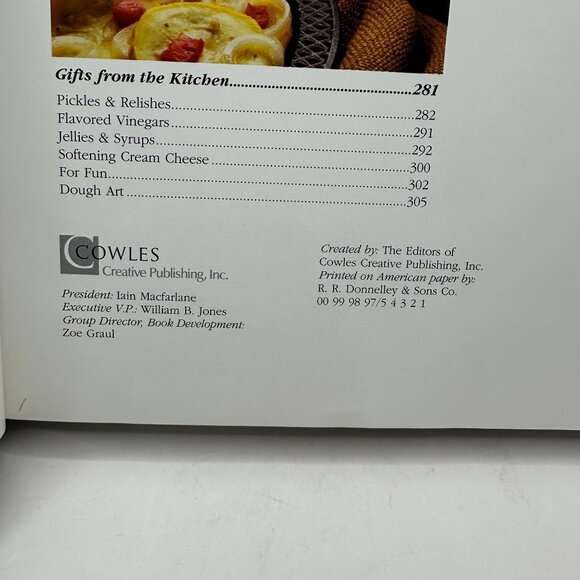 Traditional Christmas Two Cooking Crafts & Gifts Hardcover Book Cowles Creative - Picture 9 of 9